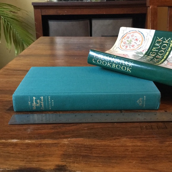 SIGNED The Wolfgang Puck 1986 Vintage Cook Book Cookbook - Picture 9 of 14